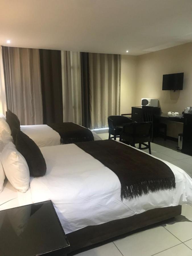 Hotel Galaxy Tower Johannesburg Bagian luar foto